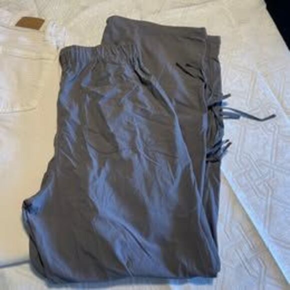 bundle of 2 women's trendy women's pants - Picture 3 of 7